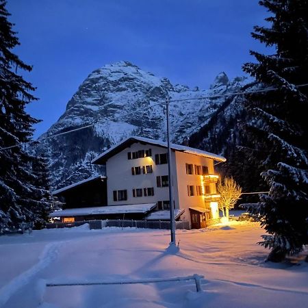 Al Cervo Albergo - Hotel Stabiziane ภายนอก รูปภาพ